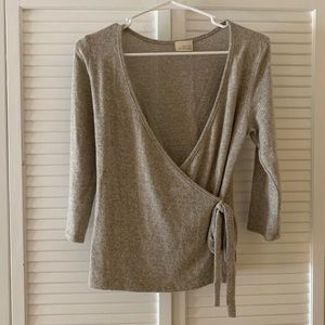 CUTE MID SLEEVE BLOUSE.